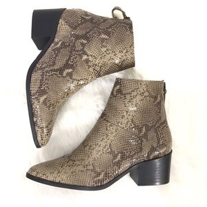 TopShop Snake-Effect Midnight Boots Sz 10.5 NWT